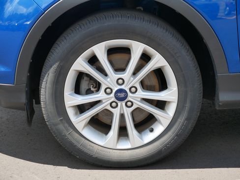 Used 2018 Ford Escape SE w/ Ford Safe & Smart Package AWD/4WD image 9