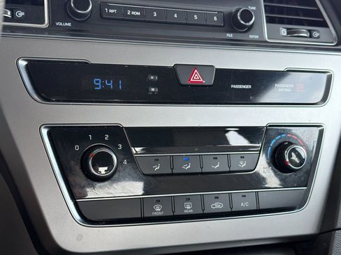 Used 2015 Hyundai Sonata SE FWD image 17