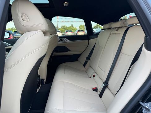 Used 2025 BMW i4 eDrive40 w/ Premium Package RWD image 17