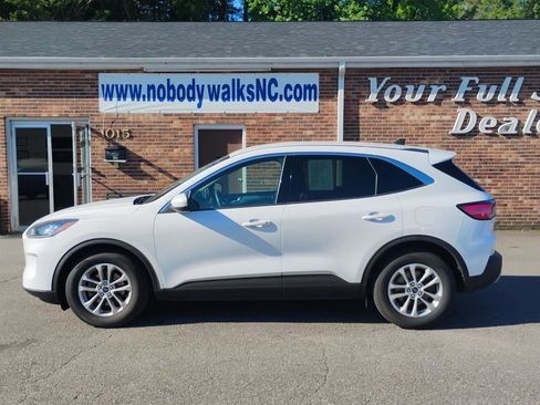 Used 2020 Ford Escape SE FWD image 8