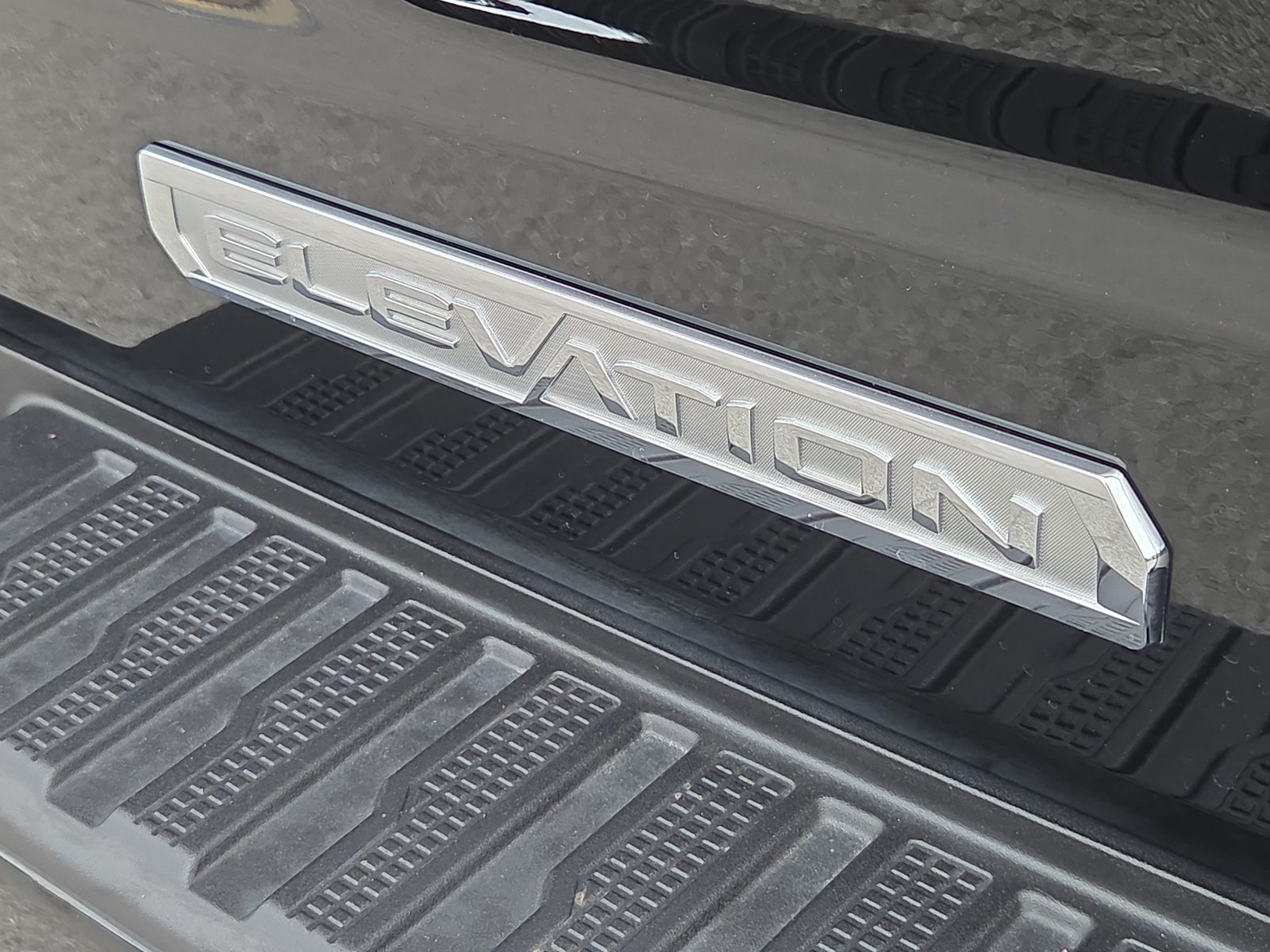 Used 2024 GMC Sierra 1500 Elevation AWD/4WD image 8