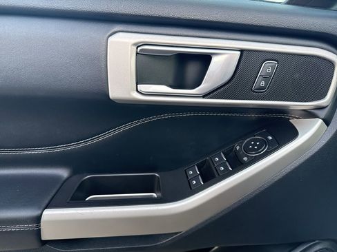 Certified 2022 Ford Explorer XLT image 20
