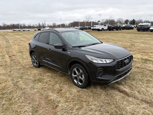 Used 2023 Ford Escape ST-Line w/ Tech Pack #1 image 2