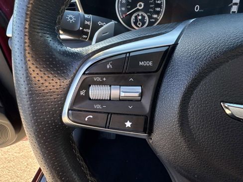 Used 2023 Genesis G70 2.0T image 22