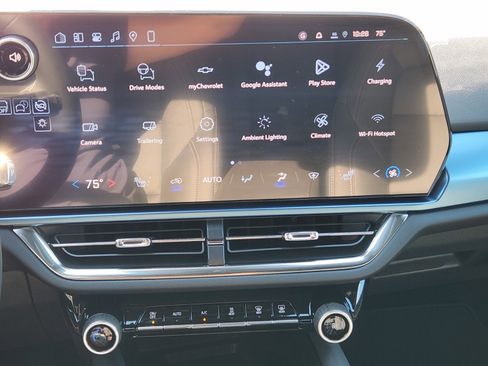 New 2026 Chevrolet Equinox EV LT image 13