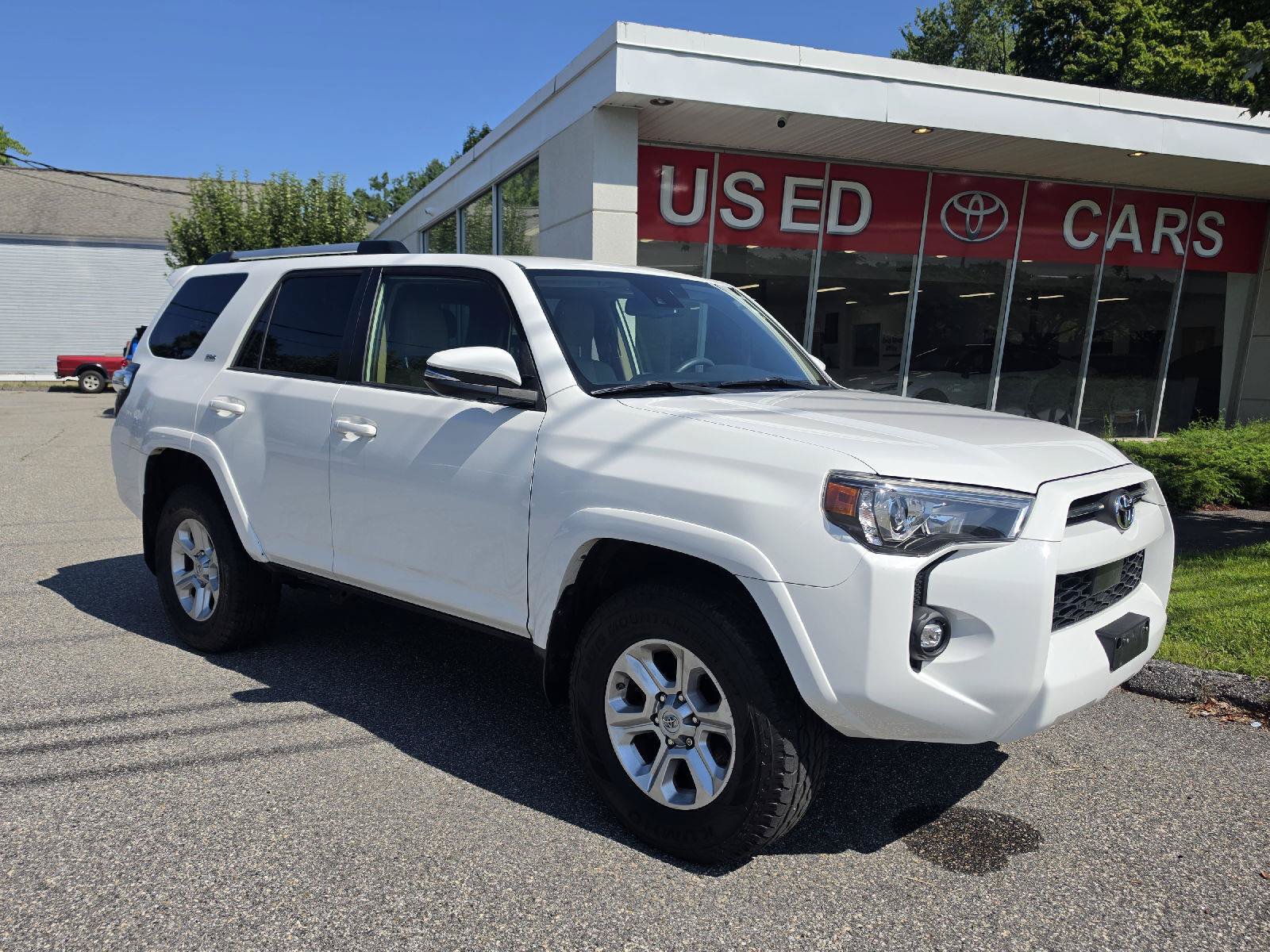 Used 2021 Toyota 4Runner SR5 Premium w/ Moonroof Package AWD/4WD image 1
