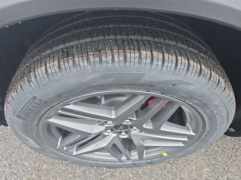 New 2026 Ford Explorer ST-Line w/ ST-Line Street Pack image 12