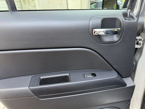 Used 2014 Jeep Patriot Sport w/ Power Value Group FWD image 28