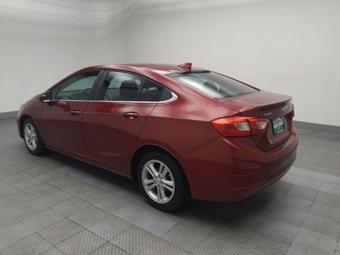 Used 2018 Chevrolet Cruze LT w/ Convenience Package FWD image 3