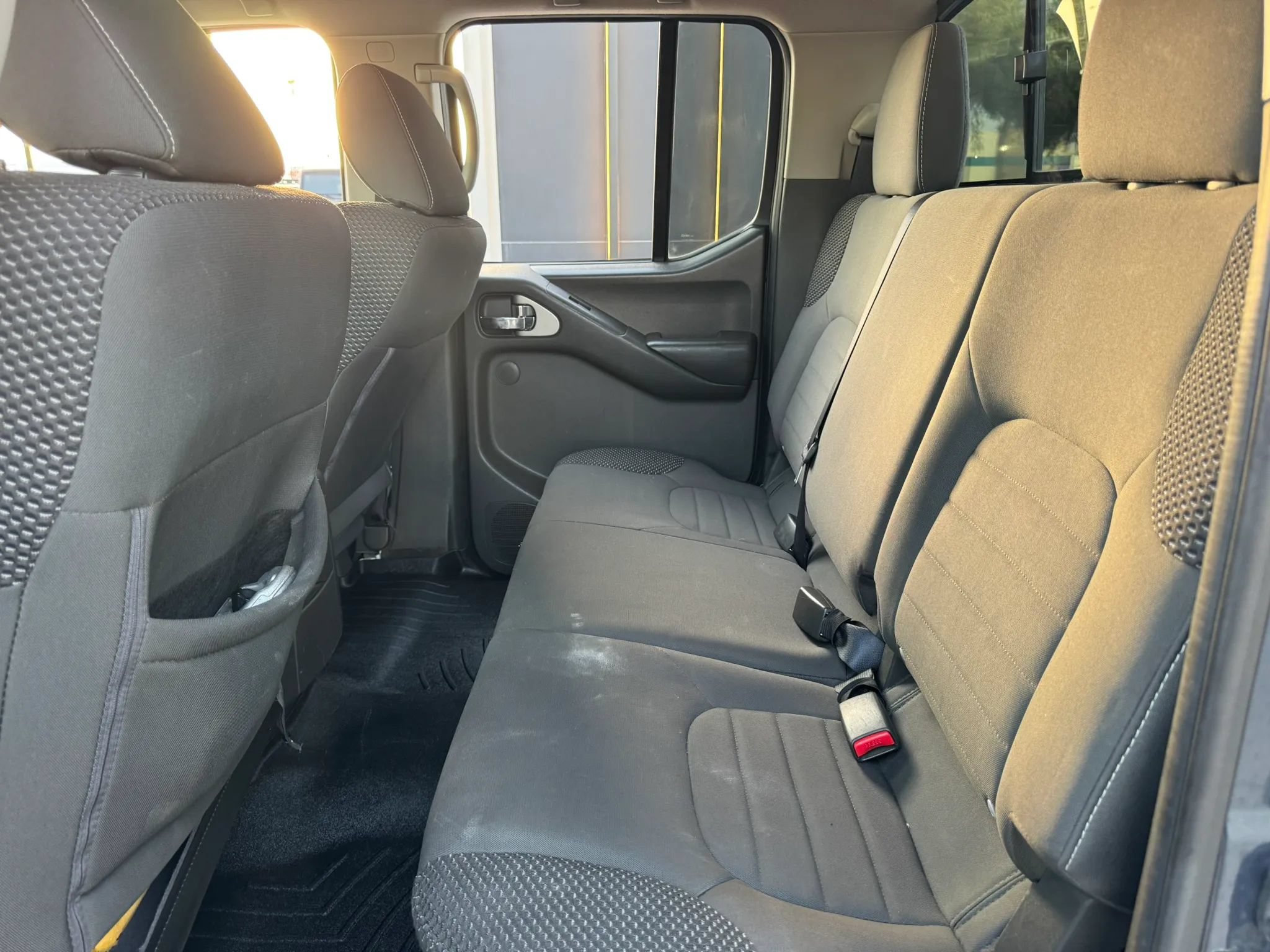 Used 2018 Nissan Frontier PRO-4X AWD/4WD image 25