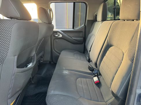 Used 2018 Nissan Frontier PRO-4X AWD/4WD image 25