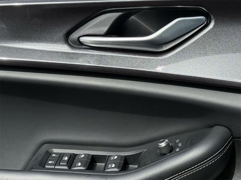 Used 2022 Jeep Grand Cherokee L Laredo image 19