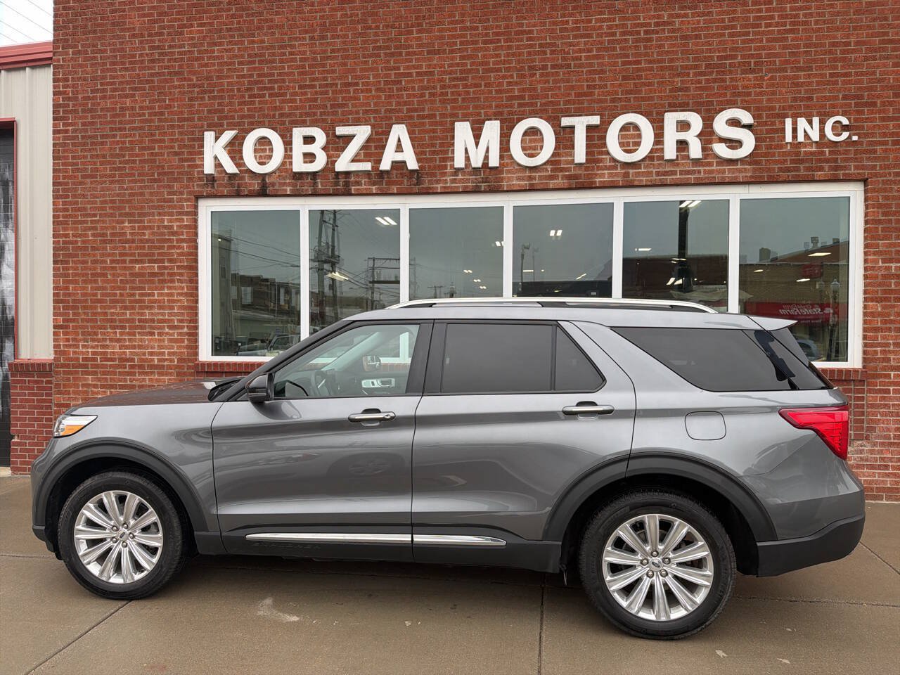Used 2023 Ford Explorer Limited w/ Limited Technology Package AWD/4WD image 1