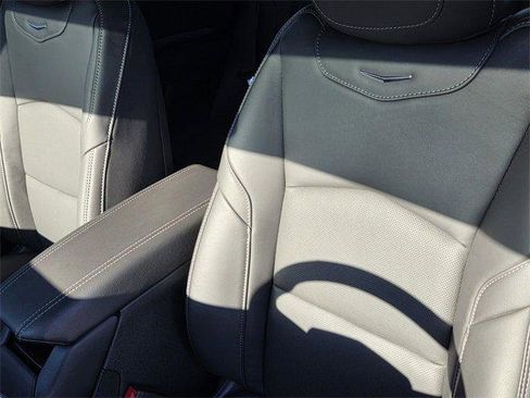 Certified 2025 Cadillac XT4 Premium Luxury image 16