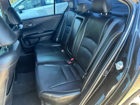 Used 2017 Honda Accord EX-L image 12
