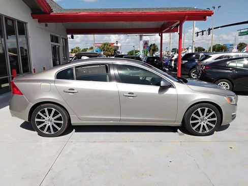 Used 2016 Volvo S60 T5 Inscription Platinum FWD image 5