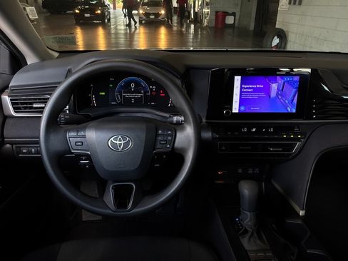 Used 2026 Toyota Camry LE FWD image 14