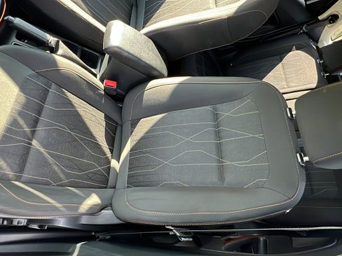 Used 2021 Ford EcoSport SE w/ SE Appearance Package image 11