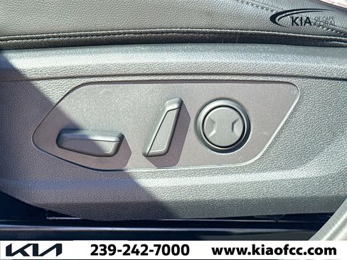 New 2026 Kia Sportage EX w/ EX Panorama Roof Package FWD image 21