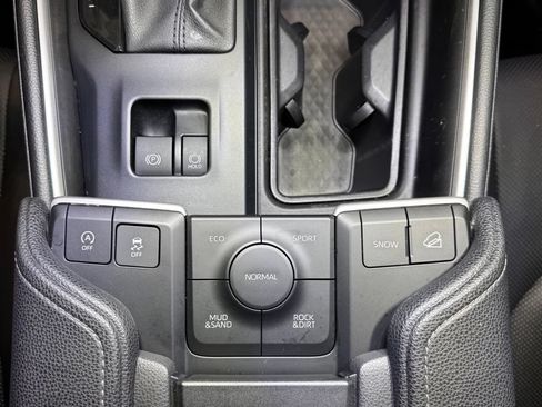 Used 2025 Toyota Grand Highlander AWD image 34
