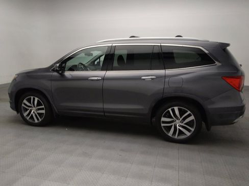 Used 2017 Honda Pilot Touring image 3