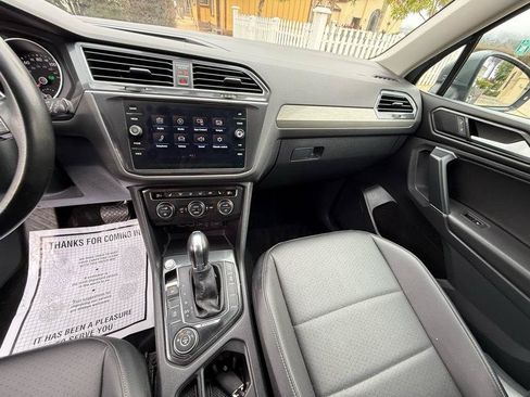 Used 2018 Volkswagen Tiguan SE AWD/4WD image 56
