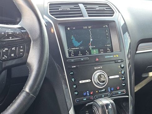 Used 2019 Ford Explorer Limited image 9