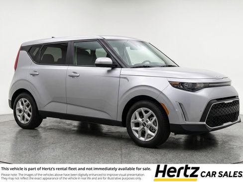 Used 2025 Kia Soul LX w/ LX Technology Package FWD image 1