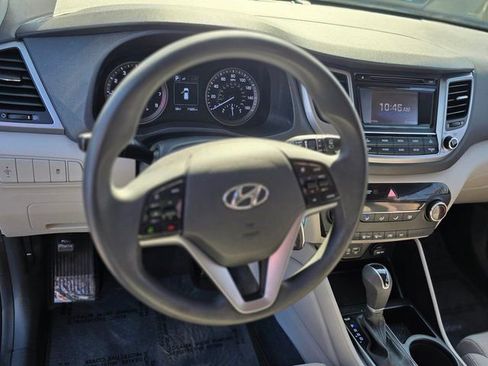 Used 2016 Hyundai Tucson SE w/ Option Group 02 FWD image 18
