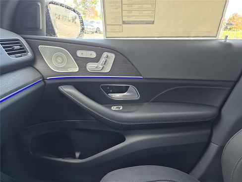 Used 2025 Mercedes-Benz GLE 350 4MATIC image 26