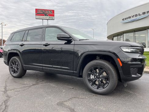 New 2025 Jeep Grand Cherokee L Altitude image 48