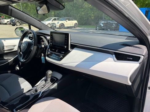 Used 2020 Toyota Corolla SE FWD image 25