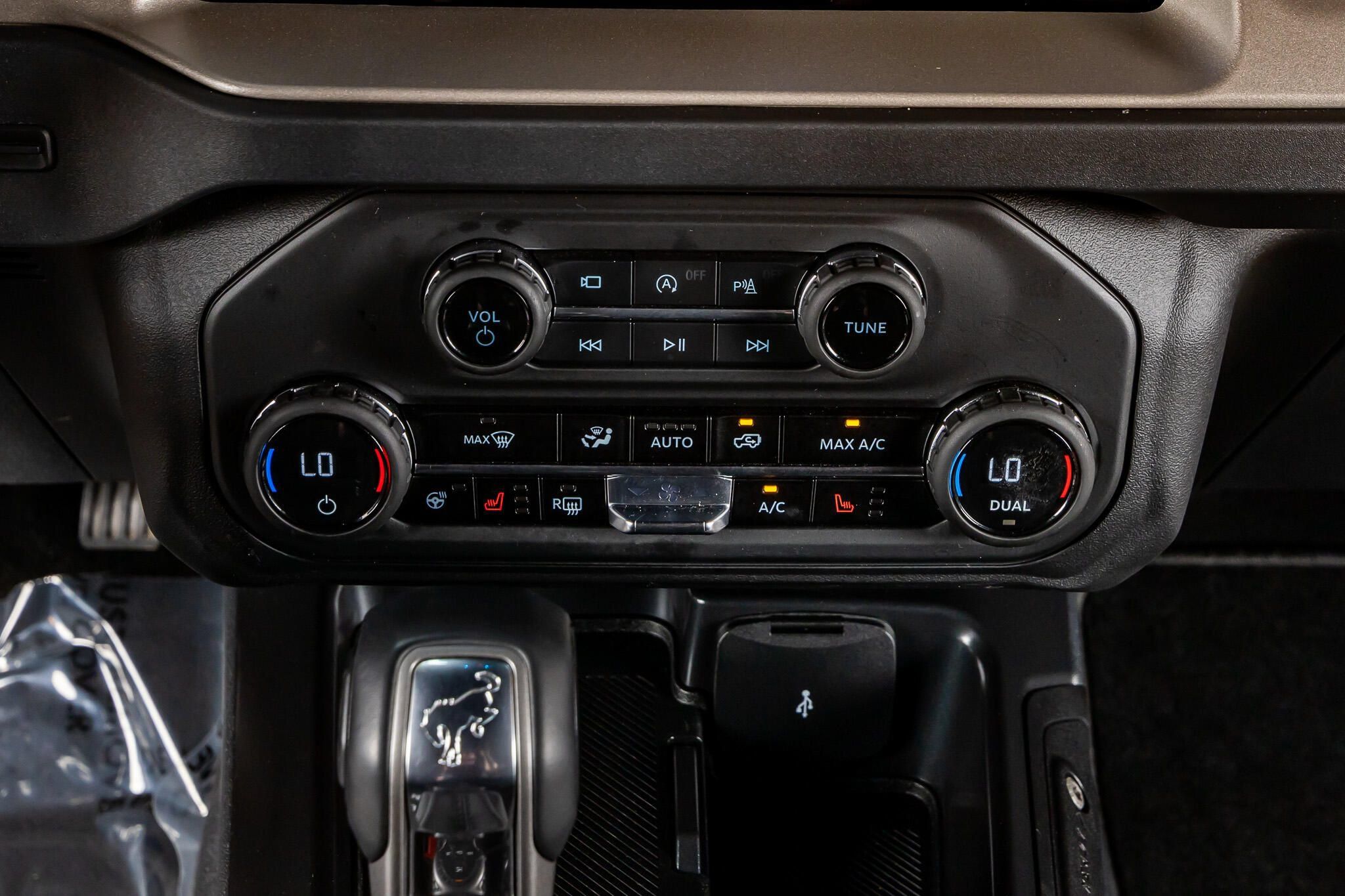 Used 2026 Ford Bronco Outer Banks AWD/4WD image 23