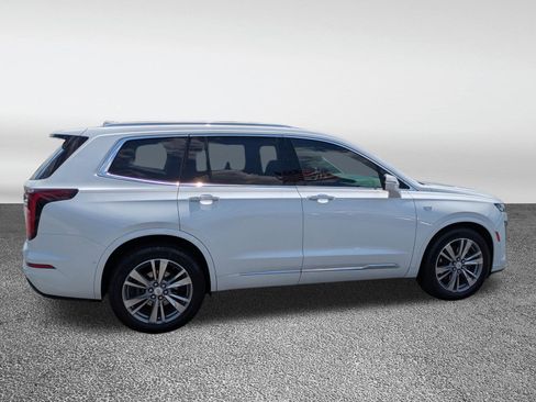 Used 2022 Cadillac XT6 Premium Luxury w/ Technology Package FWD image 25