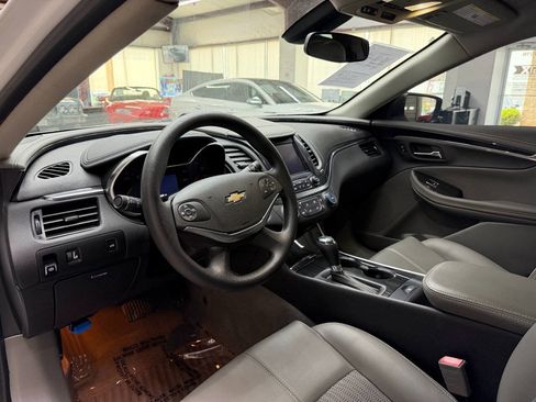 Used 2018 Chevrolet Impala LS FWD image 9