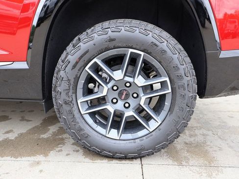New 2026 GMC Terrain AT4 w/ LPO, Black Badging Package AWD/4WD image 38