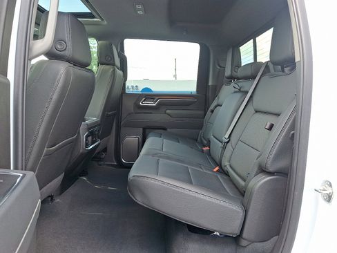 Used 2025 GMC Sierra 3500 Denali image 10
