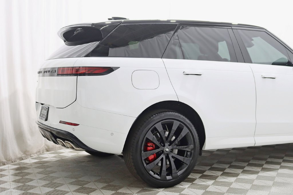 Used 2025 Land Rover Range Rover Sport Dynamic SE AWD/4WD image 10