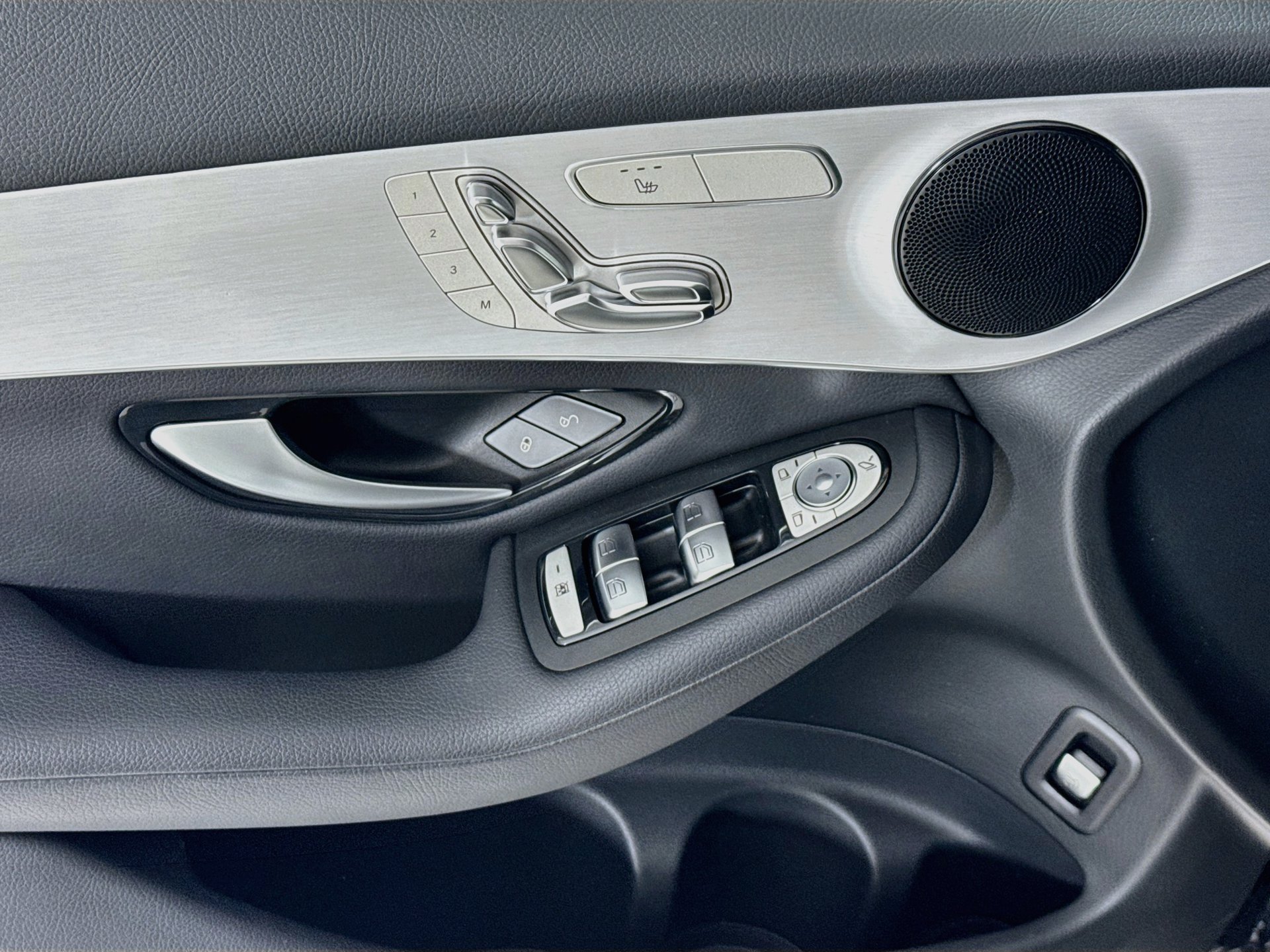 Certified 2022 Mercedes-Benz GLC 300 image 18