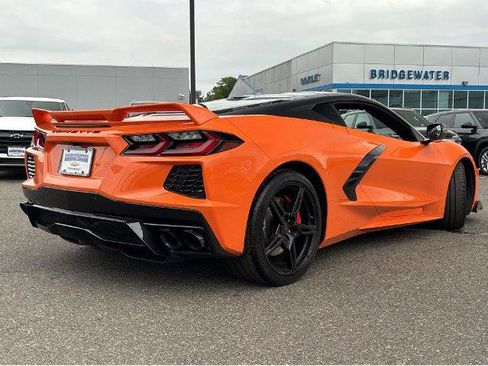 Used 2022 Chevrolet Corvette Stingray Preferred Cpe w/ Z51 Performance Package RWD image 8