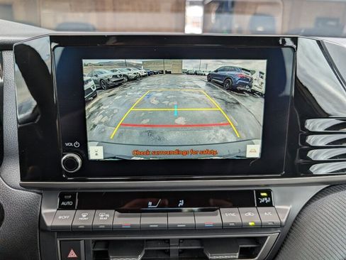 Used 2025 Toyota Camry SE w/ Convenience Package FWD image 24