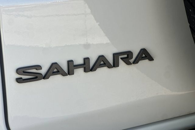 Used 2025 Jeep Wrangler Unlimited Sahara AWD/4WD image 33