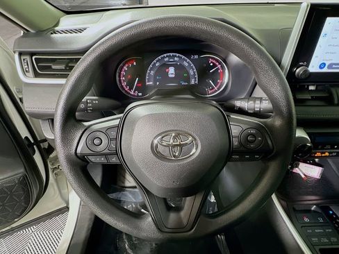Certified 2025 Toyota RAV4 XLE AWD/4WD image 11