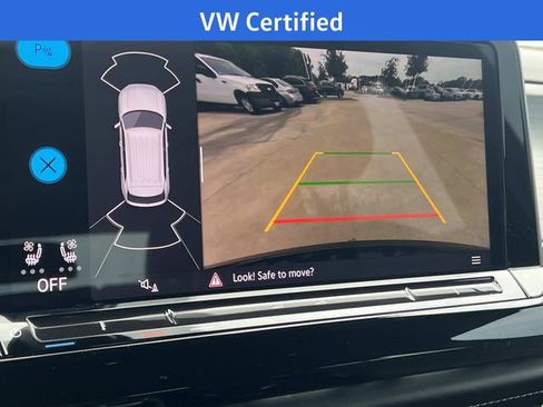 Used 2024 Volkswagen Atlas Cross Sport SE FWD image 24