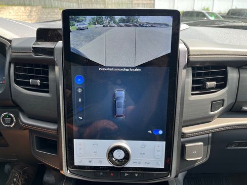 Used 2022 Ford Expedition Max Platinum image 26