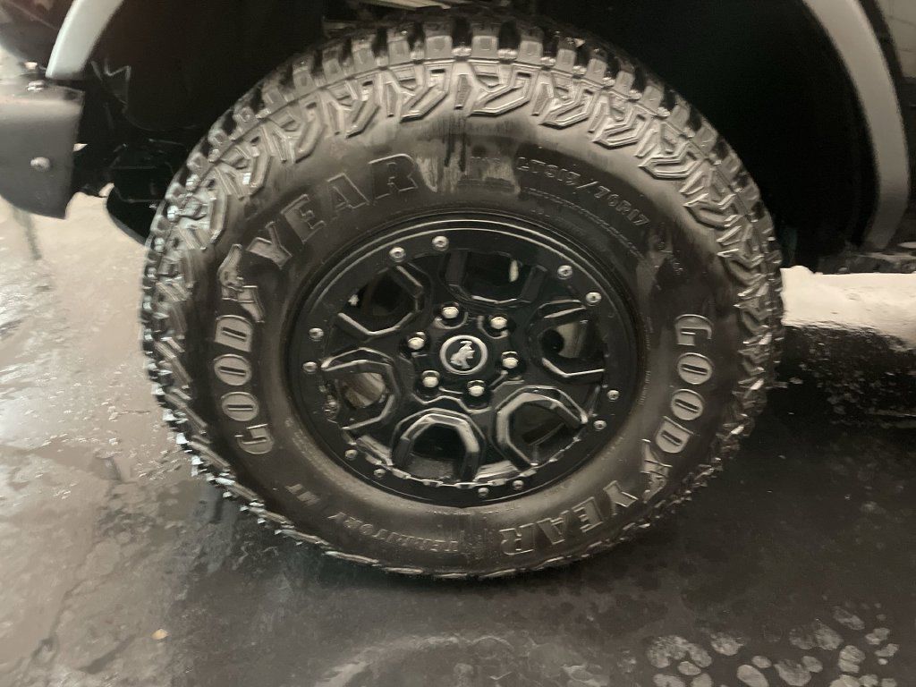 Used 2022 Ford Bronco Wildtrak AWD/4WD image 26