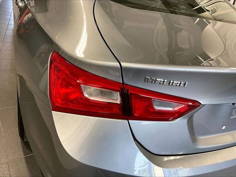 Used 2023 Chevrolet Malibu LT FWD image 32