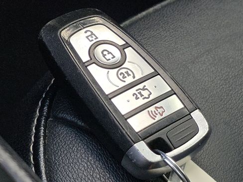 Used 2017 Ford Fusion Energi SE image 34