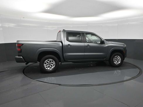 Used 2024 Nissan Frontier SV AWD/4WD image 9