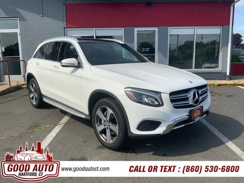 Used 2017 Mercedes-Benz GLC 300 4MATIC w/ Premium 2 Package image 3